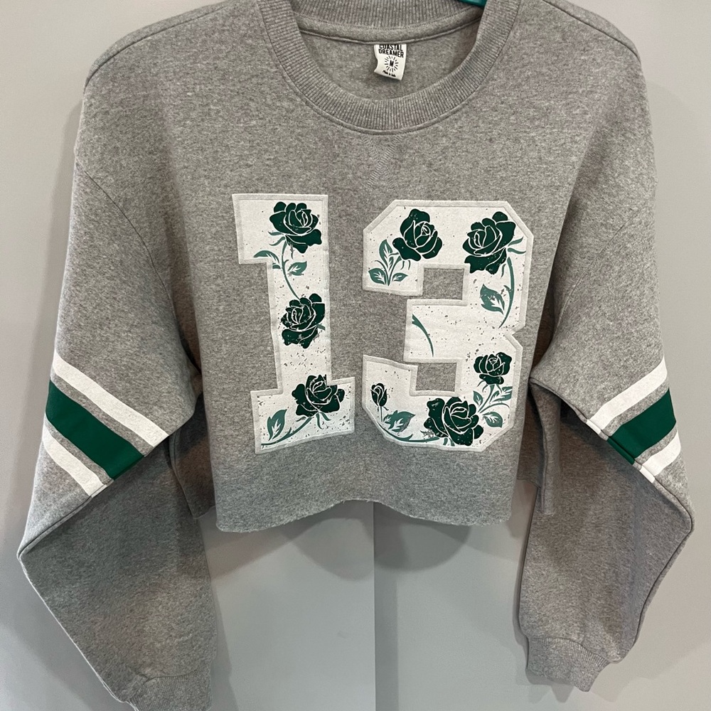 Gray Cropped Sweatshirt with‎ Green Accents